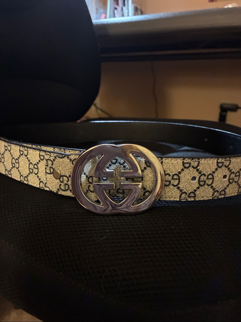 Gucci Mend  Belt adjustable  New but vintage year 2000